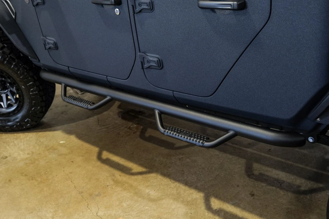 2025 Jeep JT Gladiator - Image 9 of 12