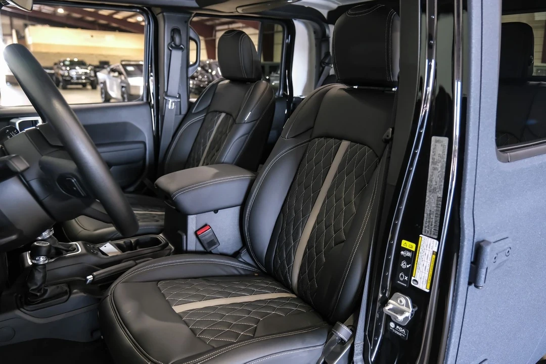 2025 Jeep JT Gladiator - Image 12 of 12
