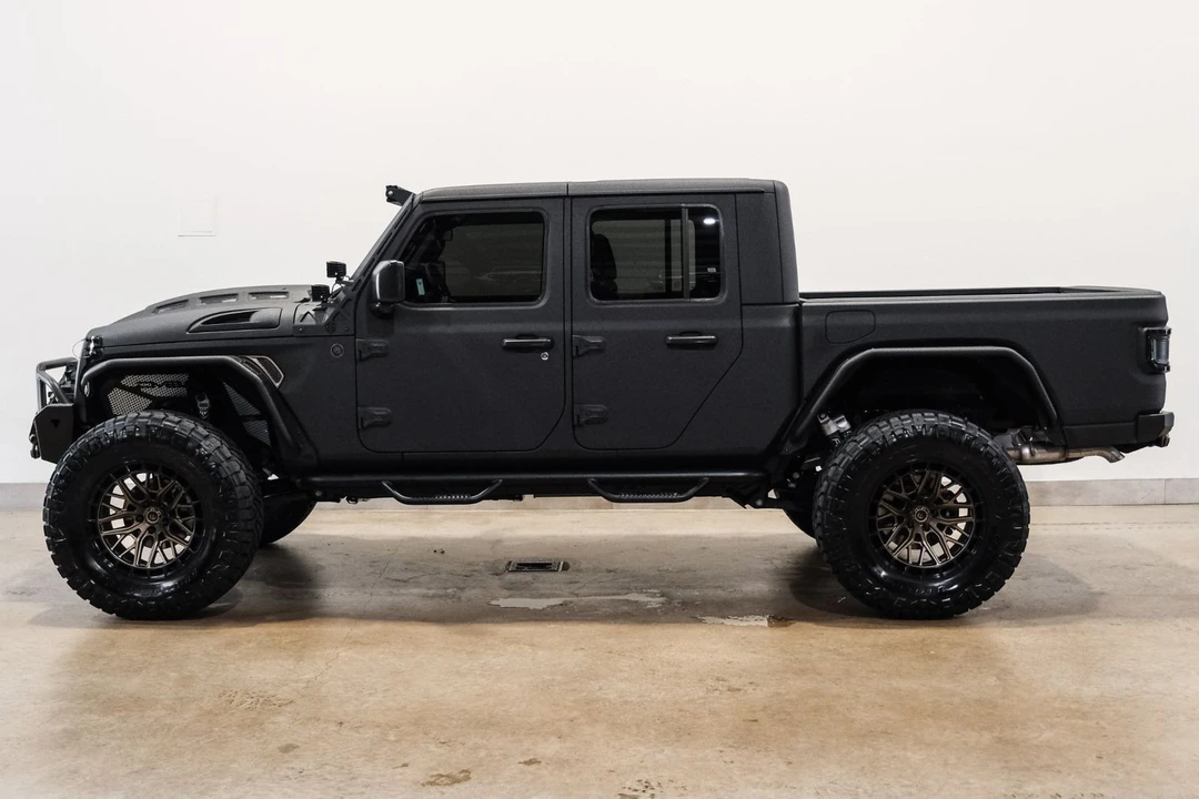 2025 Jeep JT Gladiator - Image 6 of 12