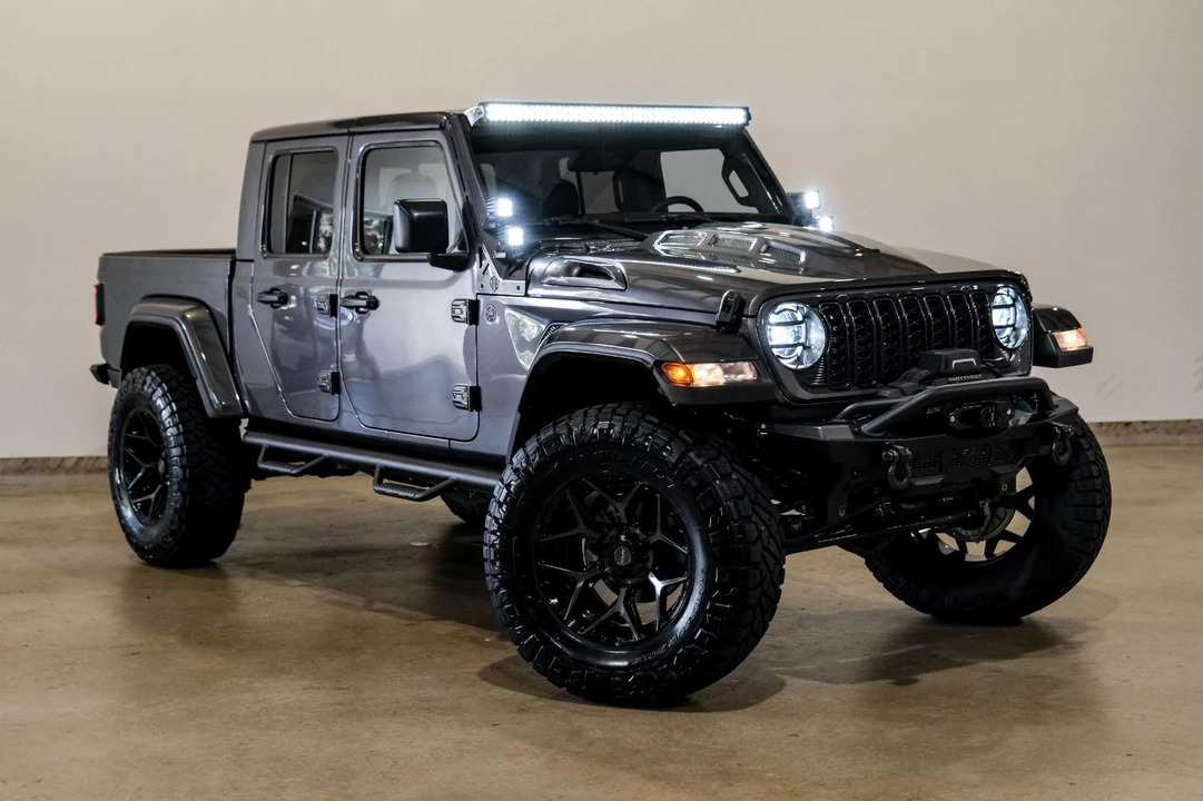 2025 Jeep JT Gladiator - Image 6 of 12