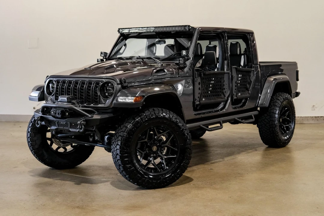 2025 Jeep JT Gladiator - Image 5 of 12