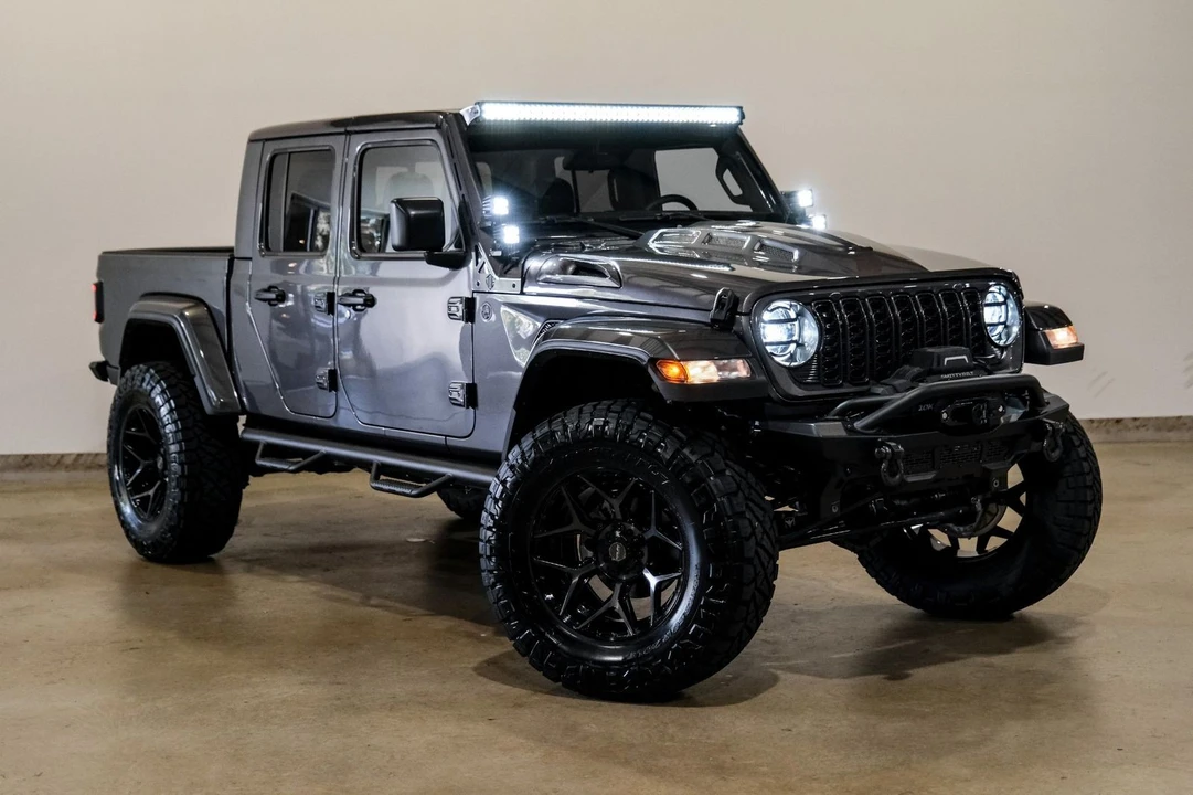 2025 Jeep JT Gladiator - Image 6 of 12
