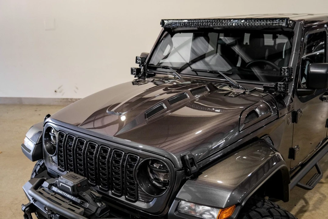2025 Jeep JT Gladiator - Image 4 of 12
