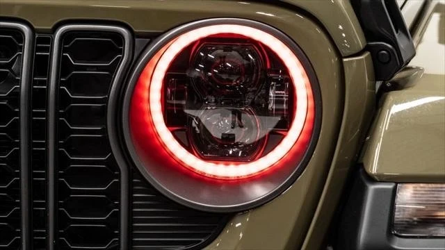 2025 Jeep JT Gladiator - Image 20 of 21
