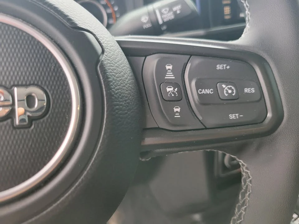 2025 Jeep JT Gladiator - Image 16 of 20