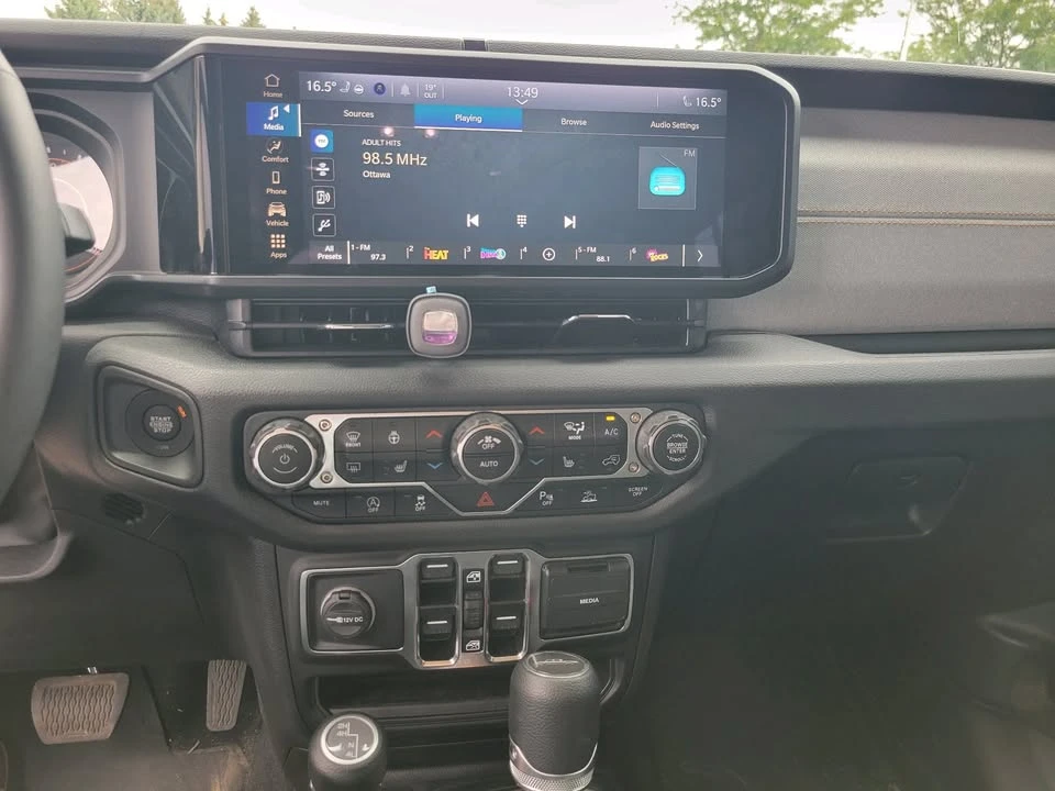 2025 Jeep JT Gladiator - Image 19 of 20