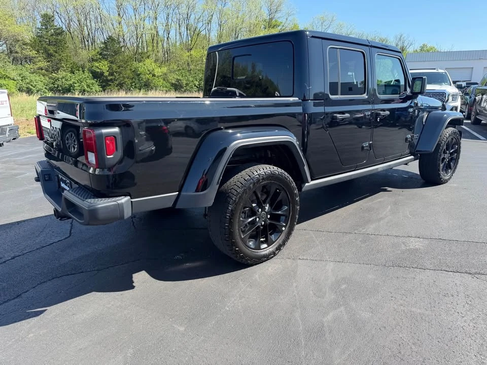 2025 Jeep JT Gladiator - Image 3 of 12