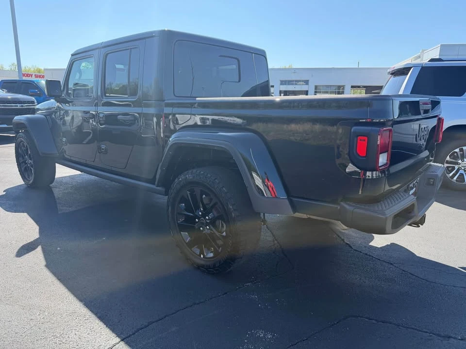 2025 Jeep JT Gladiator - Image 5 of 12