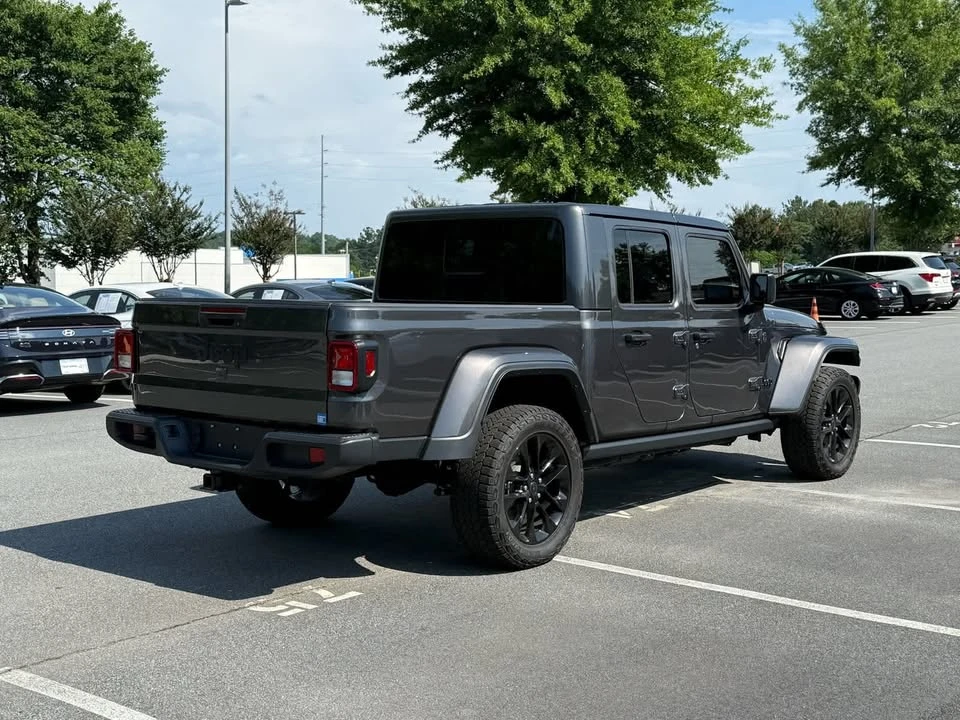 2025 Jeep JT Gladiator - Image 5 of 15