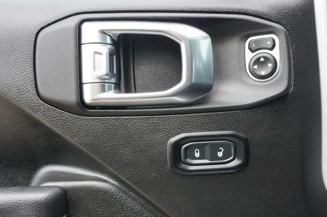 2025 Jeep JT Gladiator - Image 8 of 18