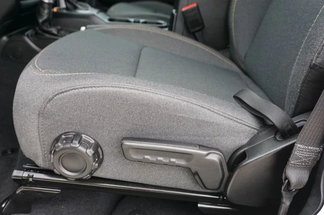 2025 Jeep JT Gladiator - Image 9 of 18