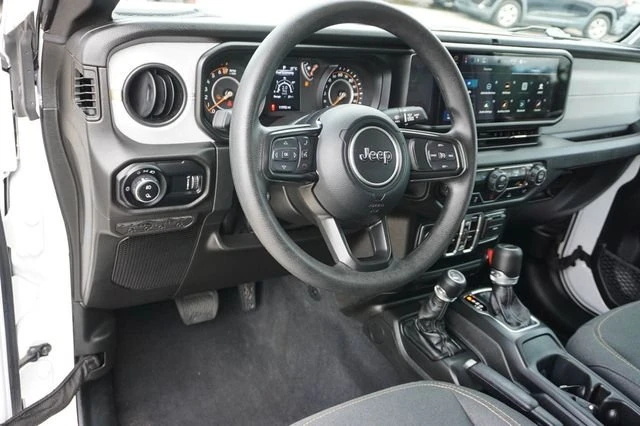 2025 Jeep JT Gladiator - Image 7 of 18