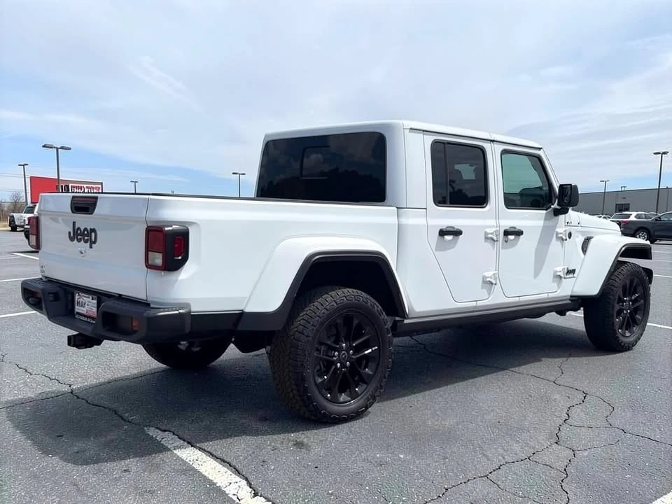 2025 Jeep JT Gladiator - Image 7 of 20