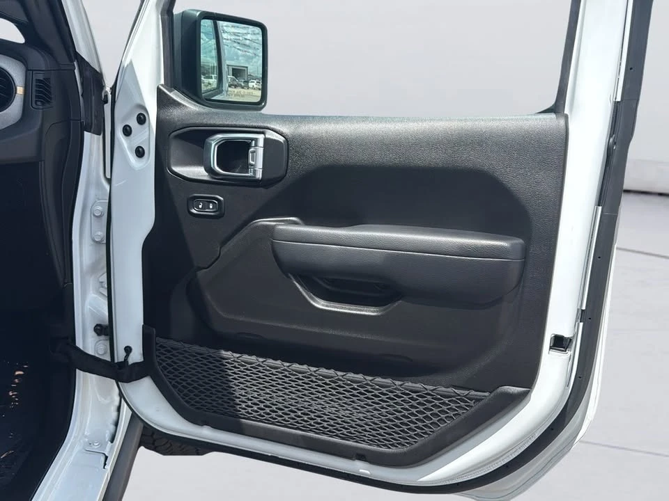 2025 Jeep JT Gladiator - Image 10 of 20