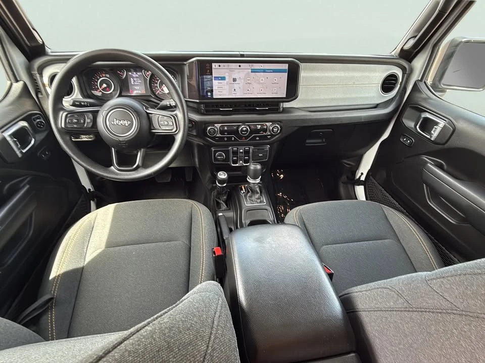 2025 Jeep JT Gladiator - Image 17 of 20