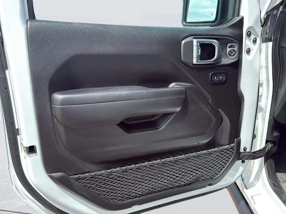 2025 Jeep JT Gladiator - Image 18 of 20