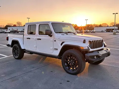 2025 Jeep Gladiator Nighthawk