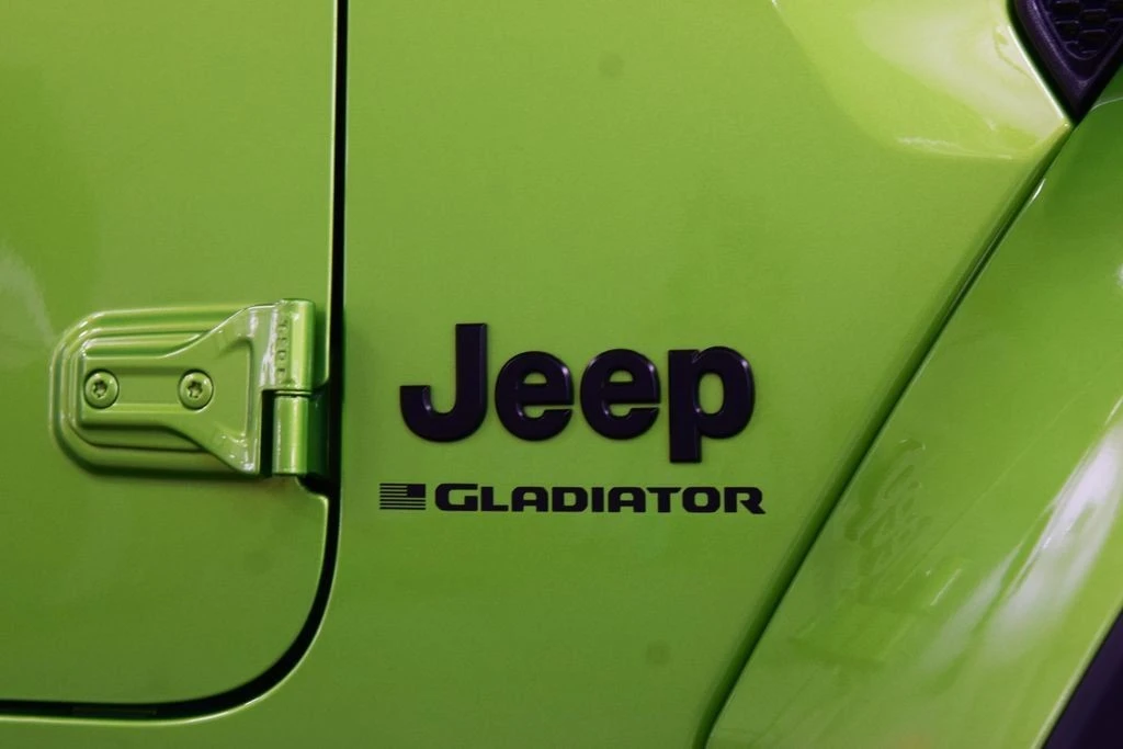 2025 Jeep JT Gladiator - Image 13 of 31
