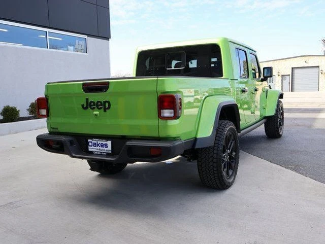 2025 Jeep JT Gladiator - Image 7 of 31