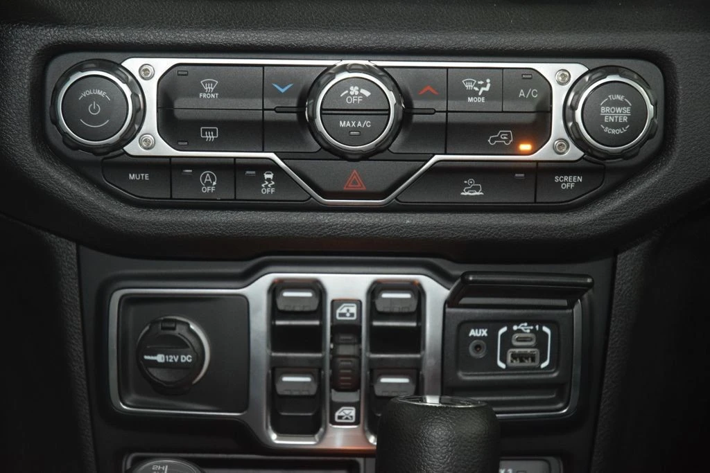 2025 Jeep JT Gladiator - Image 27 of 31