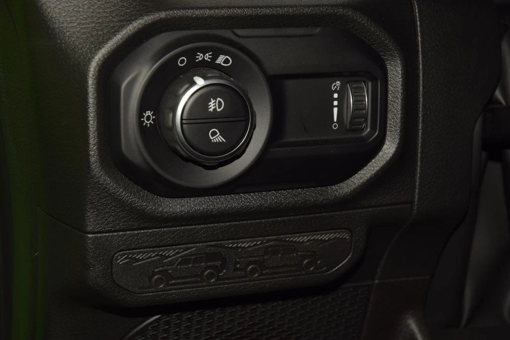 2025 Jeep JT Gladiator - Image 31 of 31