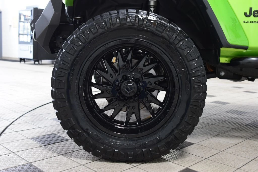 2025 Jeep JT Gladiator - Image 22 of 31