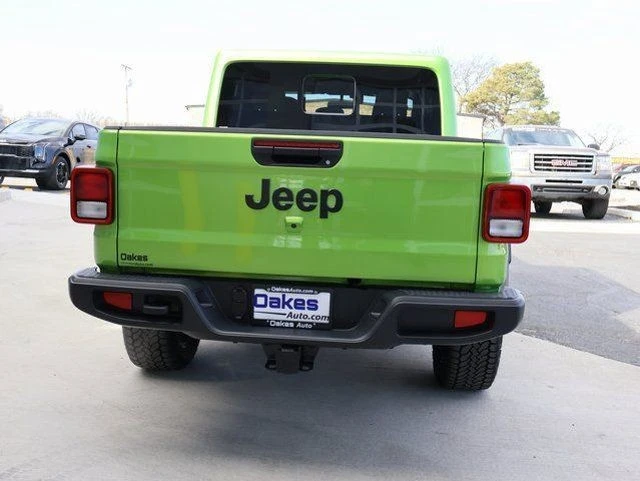 2025 Jeep JT Gladiator - Image 6 of 31