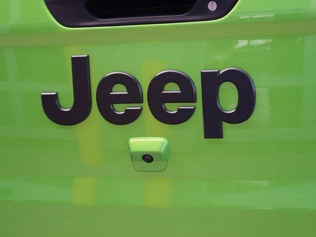 2025 Jeep JT Gladiator - Image 12 of 31