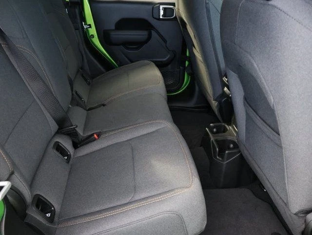 2025 Jeep JT Gladiator - Image 24 of 31