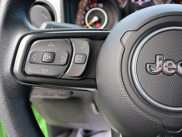 2025 Jeep JT Gladiator - Image 27 of 31