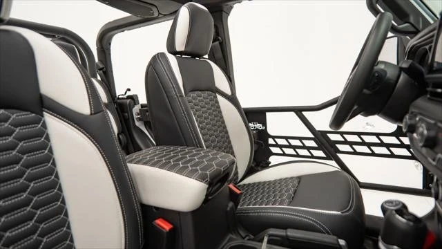2025 Jeep JT Gladiator - Image 20 of 21