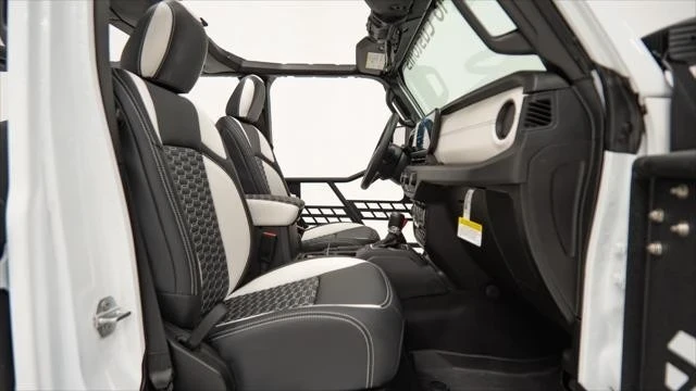 2025 Jeep JT Gladiator - Image 21 of 21