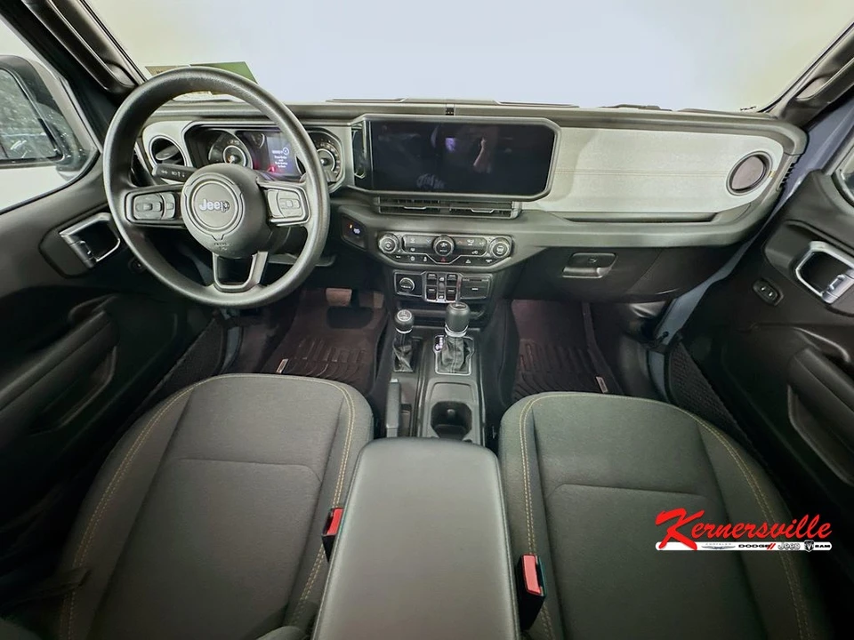 2025 Jeep JT Gladiator - Image 10 of 24