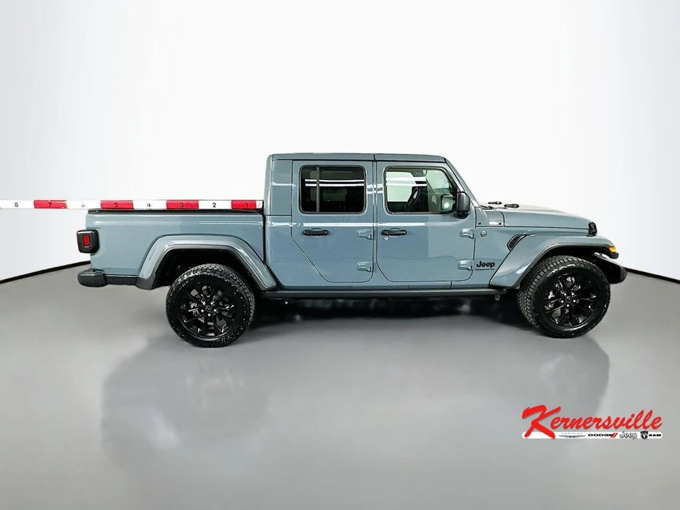 2025 Jeep JT Gladiator - Image 8 of 24
