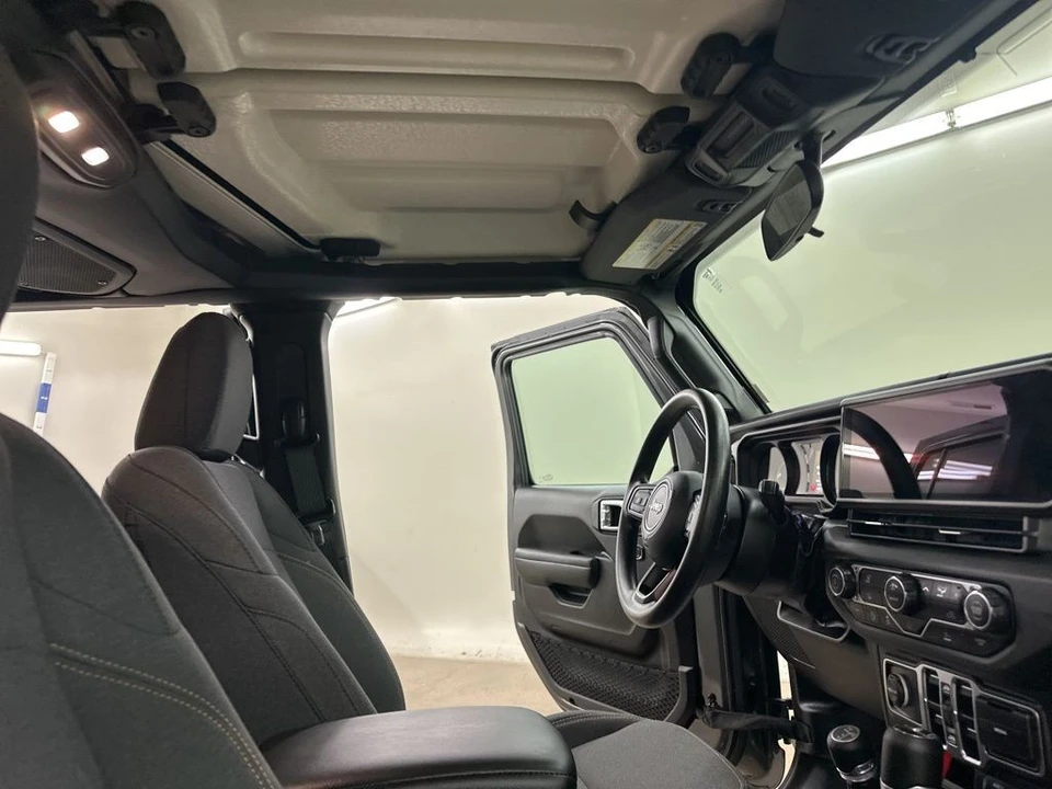 2025 Jeep JT Gladiator - Image 21 of 21