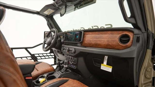 2025 Jeep JT Gladiator - Image 16 of 21