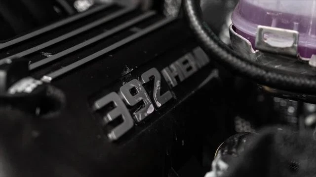 2025 Jeep JT Gladiator - Image 14 of 21