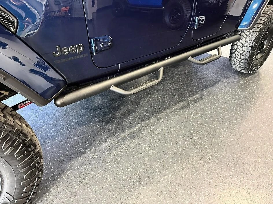 2025 Jeep JT Gladiator - Image 7 of 31
