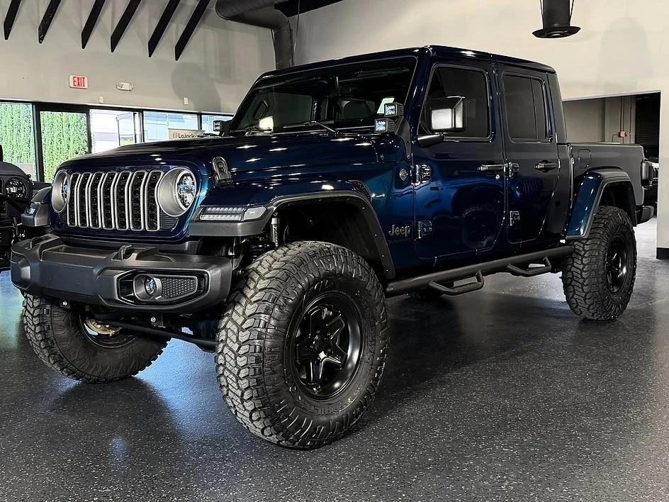 2025 Jeep JT Gladiator - Image 6 of 31