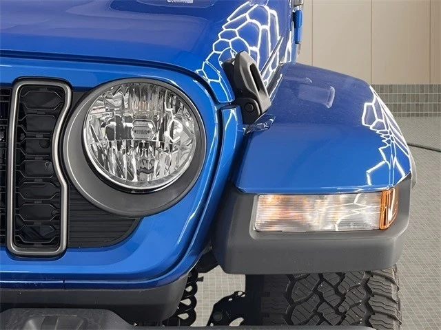 2025 Jeep JT Gladiator - Image 10 of 21