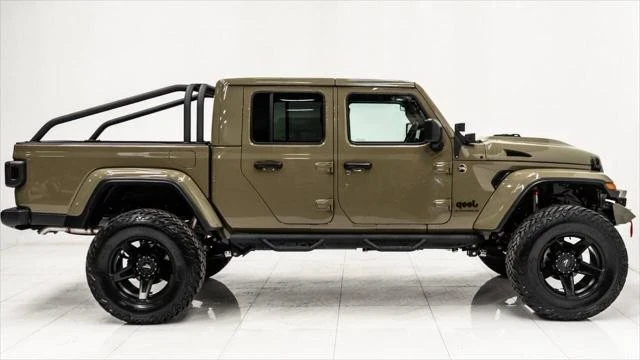 2025 Jeep JT Gladiator - Image 14 of 21