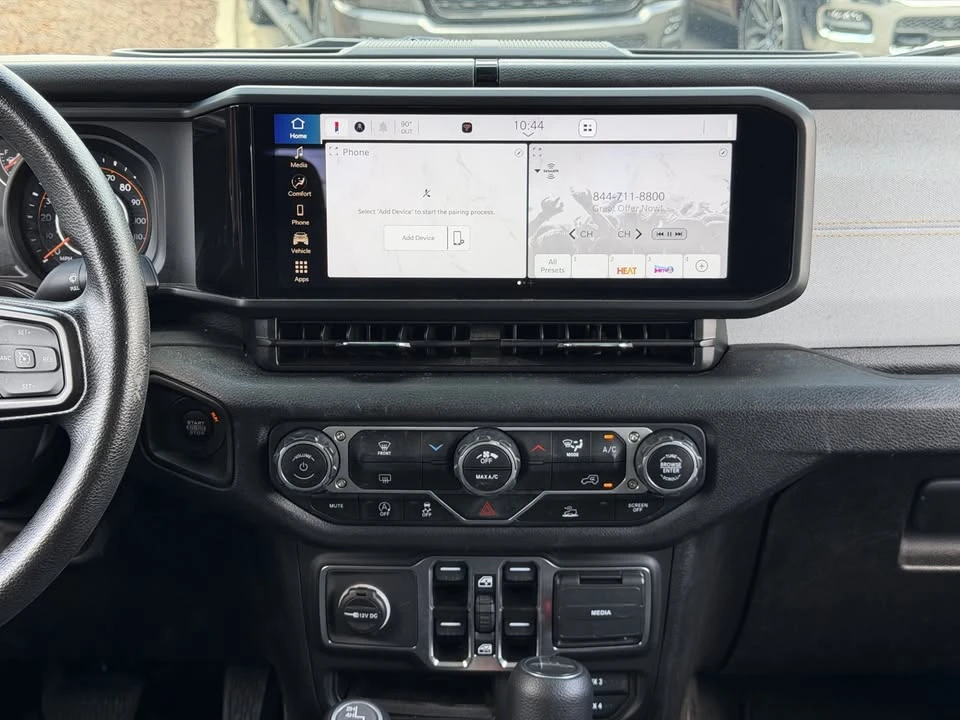 2025 Jeep JT Gladiator - Image 15 of 20