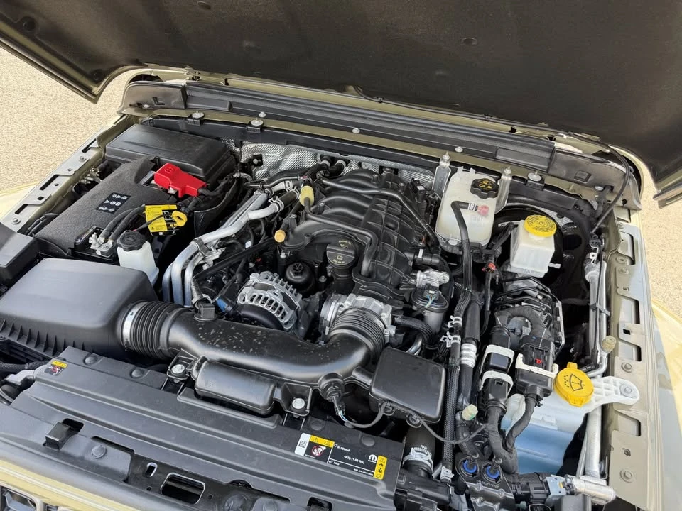 2025 Jeep JT Gladiator - Image 19 of 20