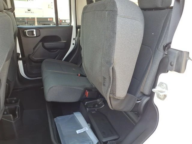 2025 Jeep JT Gladiator - Image 10 of 12