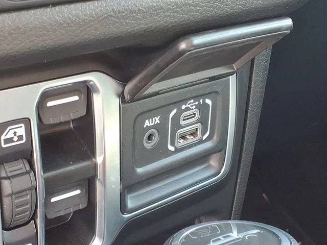 2025 Jeep JT Gladiator - Image 4 of 12