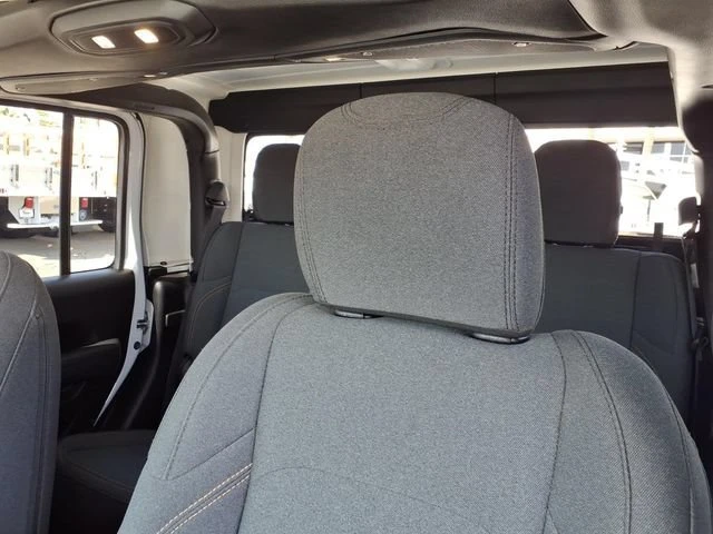 2025 Jeep JT Gladiator - Image 8 of 12