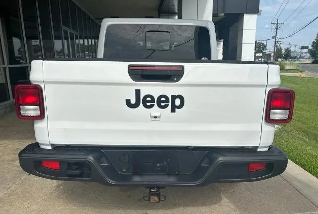 2025 Jeep JT Gladiator - Image 5 of 18
