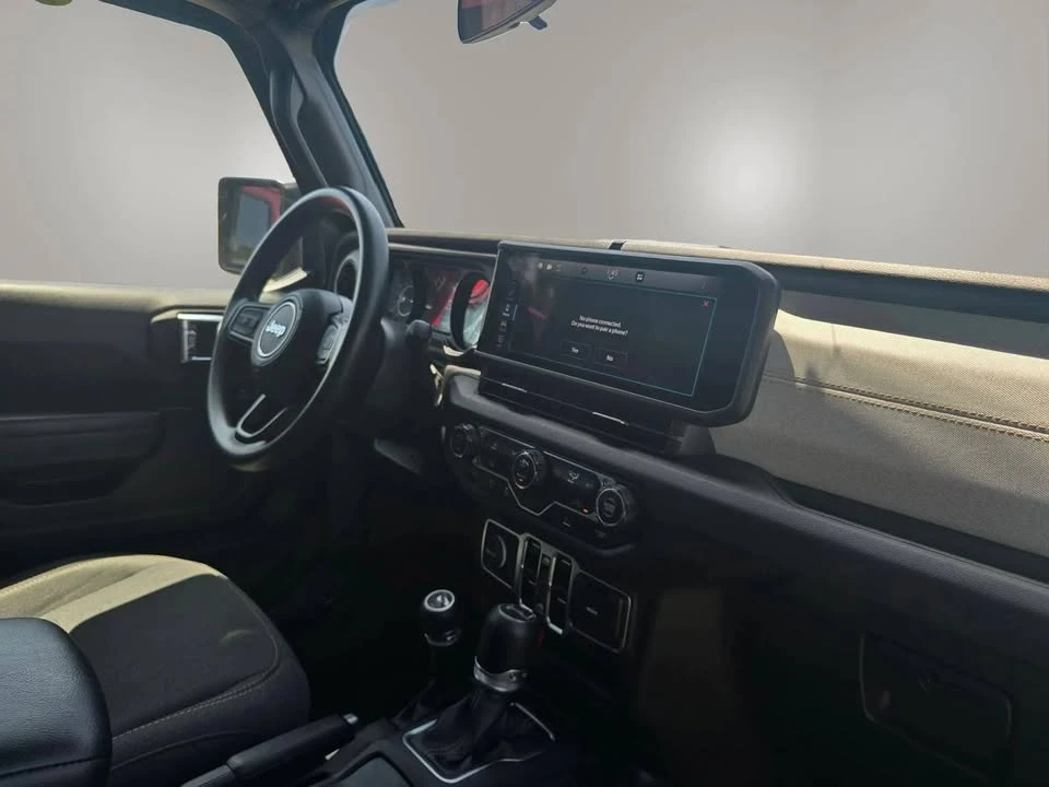 2025 Jeep JT Gladiator - Image 17 of 20