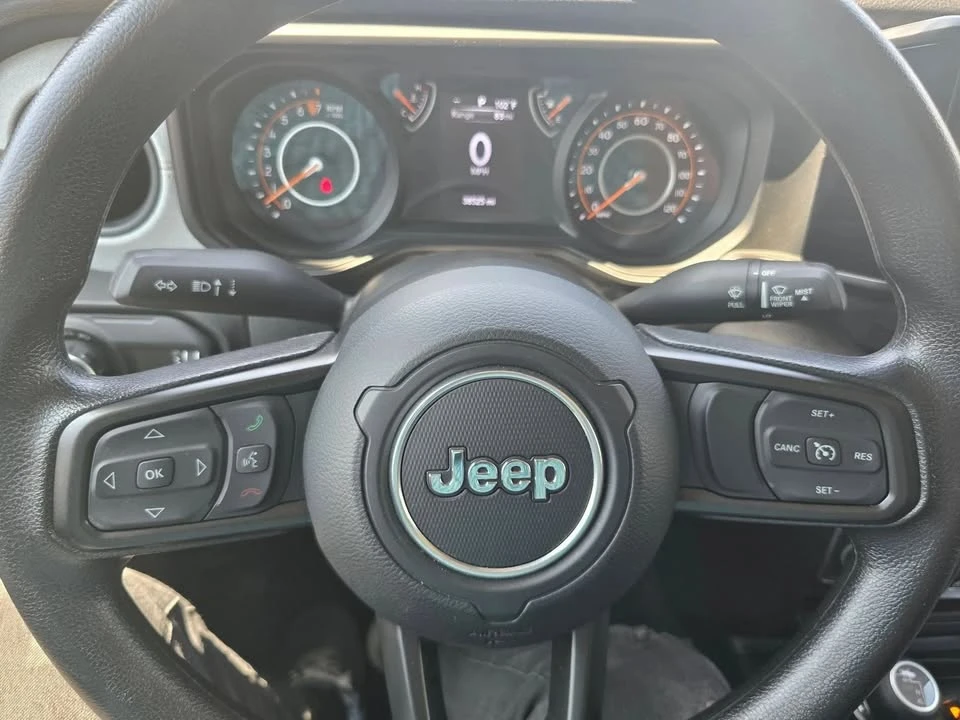 2025 Jeep JT Gladiator - Image 15 of 20