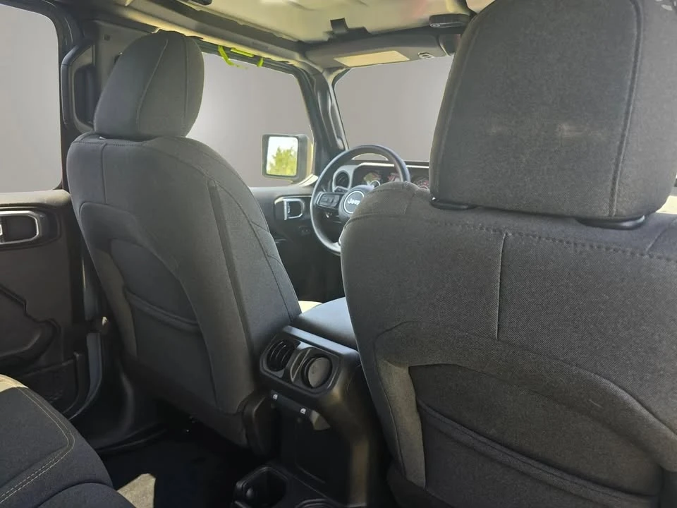2025 Jeep JT Gladiator - Image 19 of 20